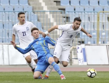 Πεντάρα και πρόκριση για την Εθνική Νέων! «Αγκαλιά» και με την πρωτιά του ομίλου